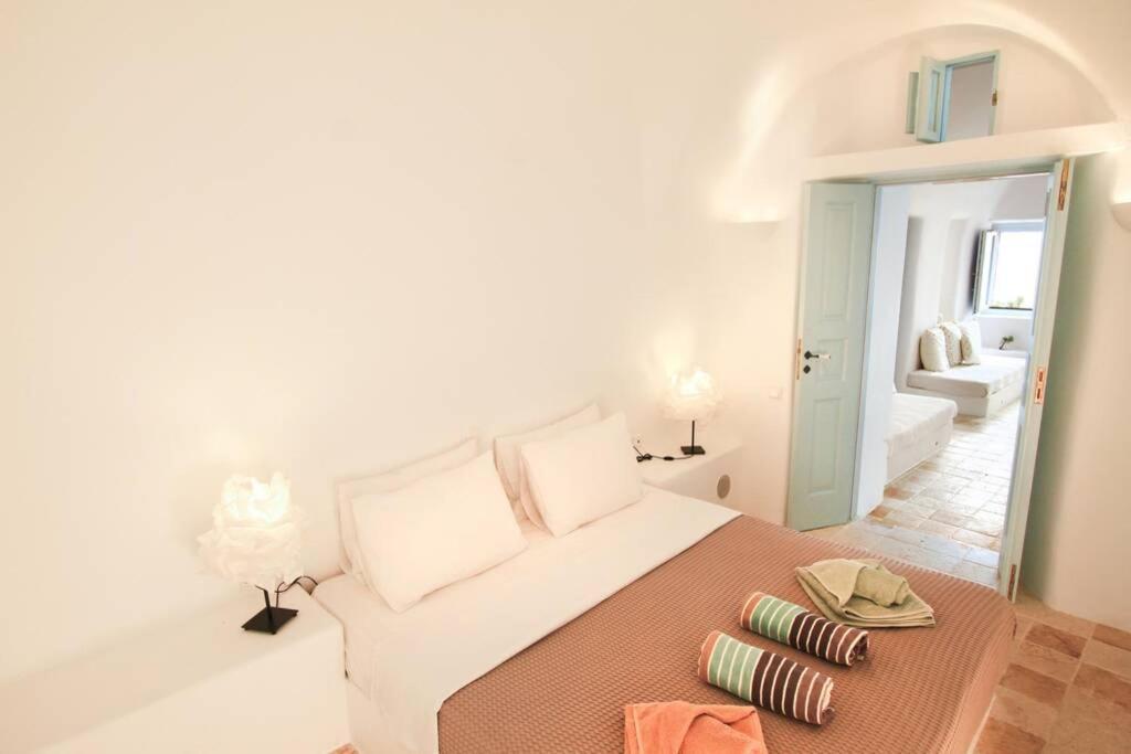 Dionyssos Cave House Villa Oia  Exterior foto