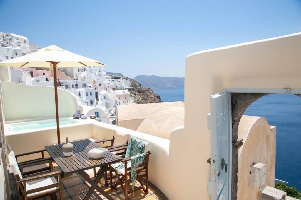 Dionyssos Cave House Villa Oia  Exterior foto